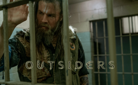 Review Outsiders Shadowside